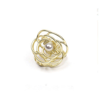 Elegant Petal-Style Hair Clip Stornfield