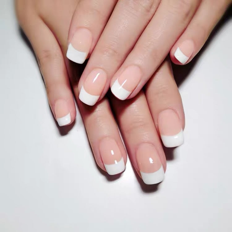 Fashionable butterfly design artificial nails Stornfield