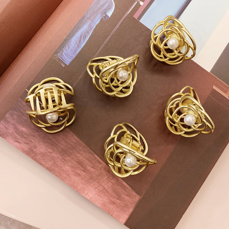 Elegant Petal-Style Hair Clip Stornfield