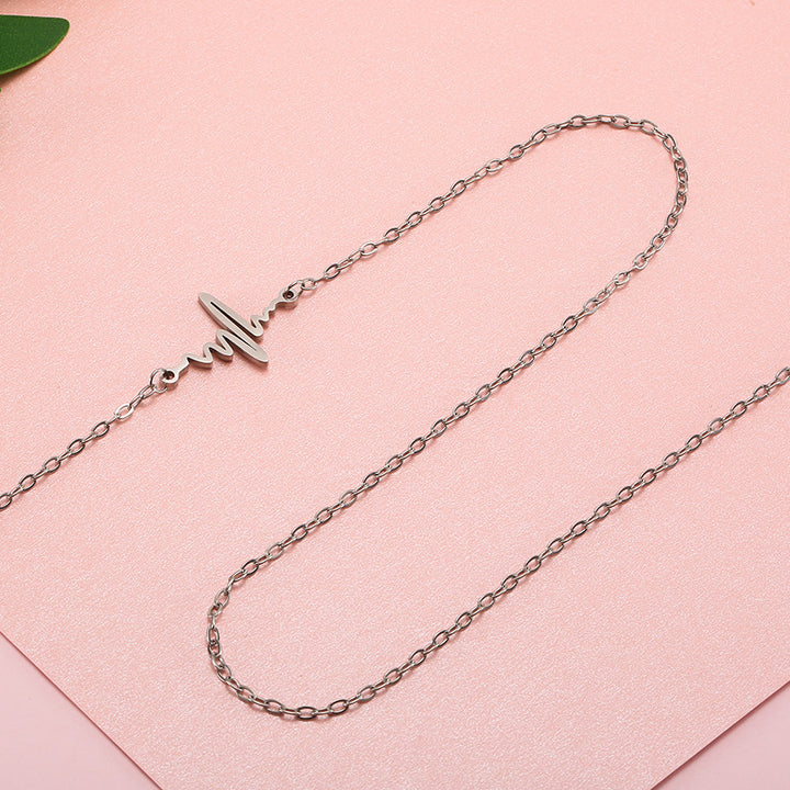 Modern Minimalist Chain Eyewear Holder Stornfield