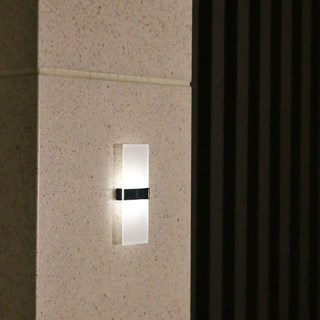 Stornfield | LumaZen Lampe Murale LED Solaire | Résistante aux Intempéries | Éclairage Extérieur Alimenté par Solaire | Décor de Jardin & Patio