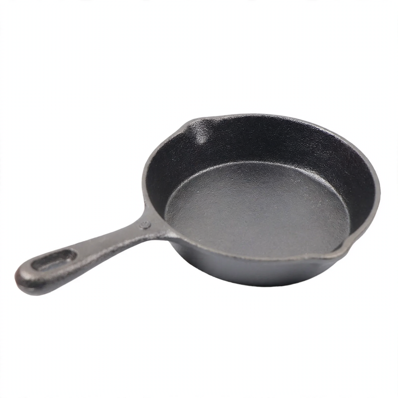 Cast iron pan, flat bottom