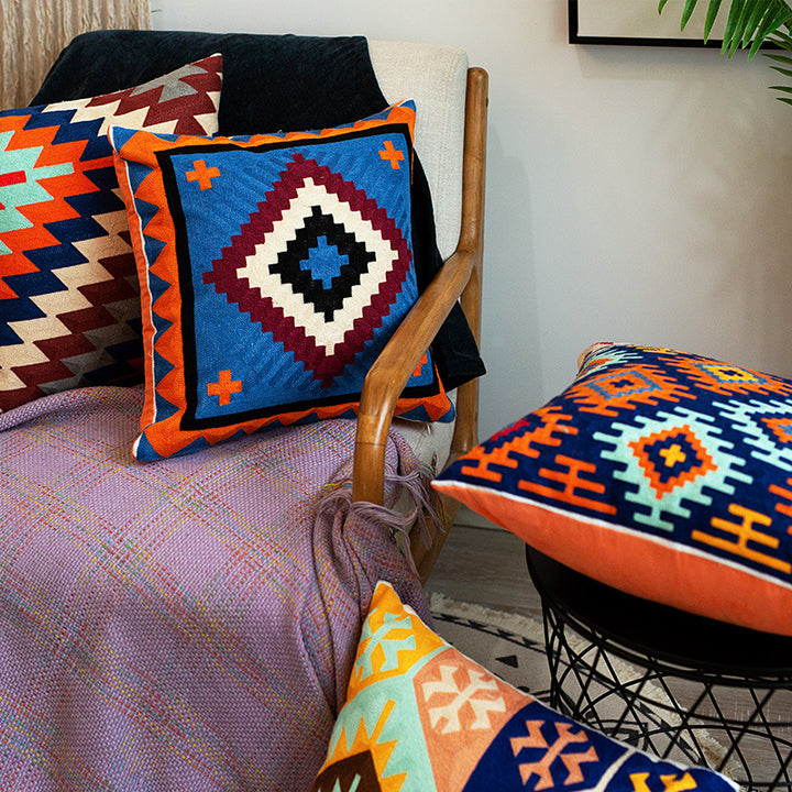 Woven decorative cushion cover with hand-tufted ethnic zigzag pattern