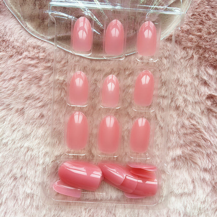 Elegant artificial nails in a natural look Stornfield