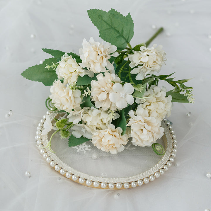 Elegant Floral Arrangement  1790318260