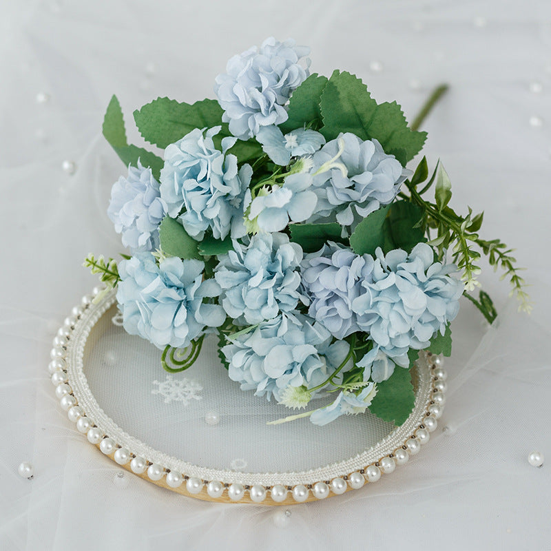 Elegant Floral Arrangement  1790318260
