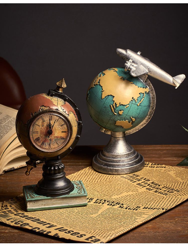 Retro Globe Clock | Stornfield