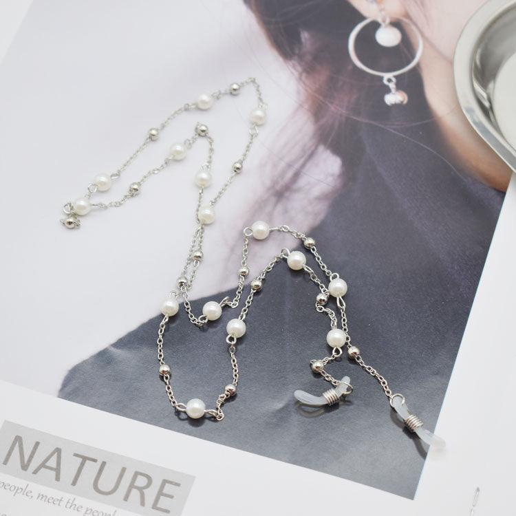 Delicate Pearl-Linked Eyewear Chain Stornfield