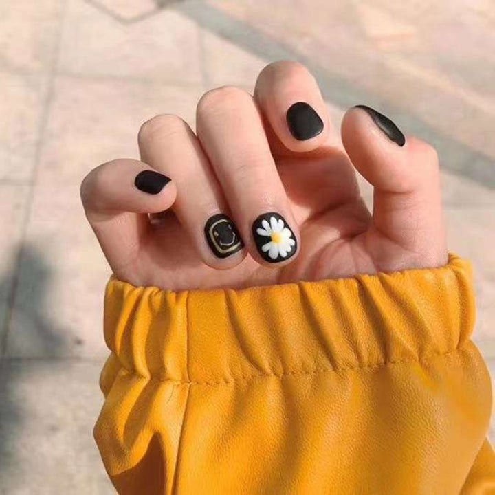 Artificial nails with floral design and matte finish Stornfield
