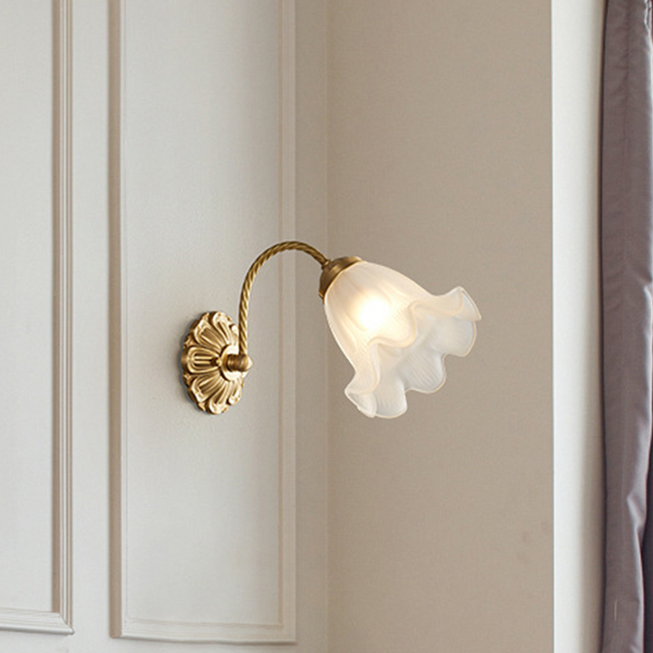 VintageGlow – Retro Glass Wall Light for Atmosphere | Stornfield