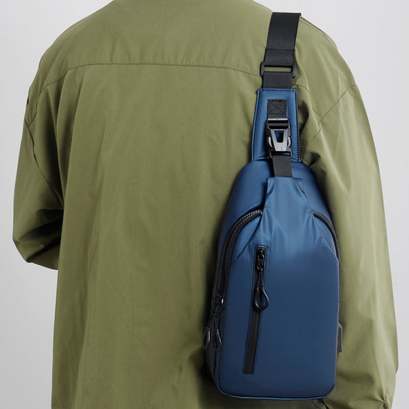 Shoulder bag with large capacity for outdoor use | Stornfield