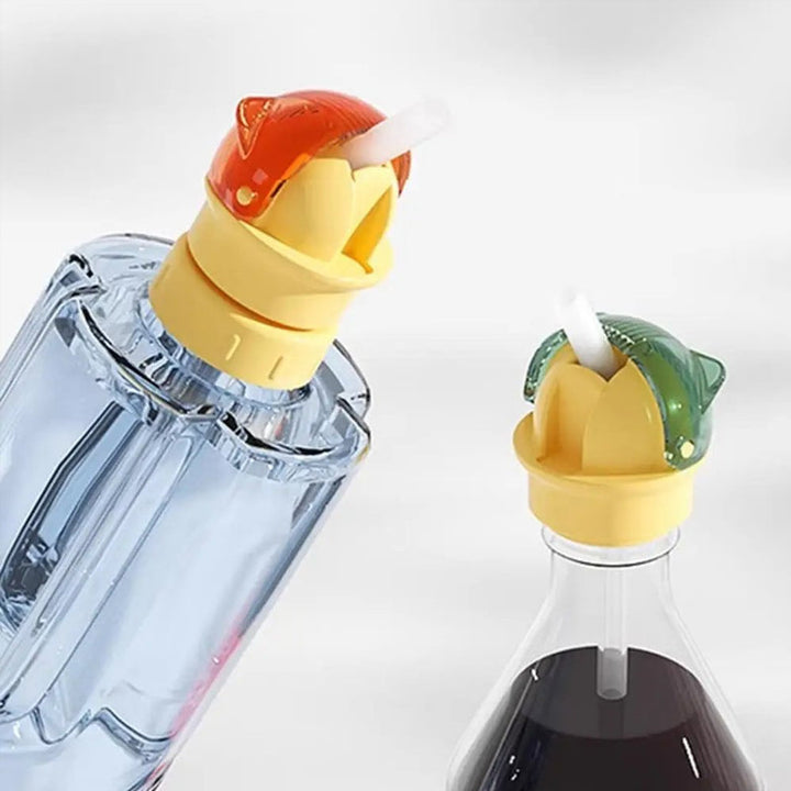 Reusable drinking bottle for children with straw lid | Stornfield
