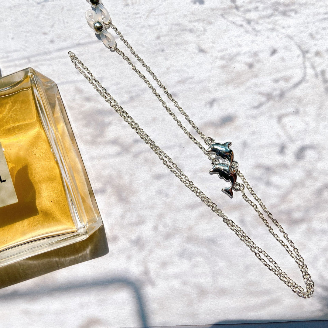Elegant Necklace with Filigree Pendant Stornfield