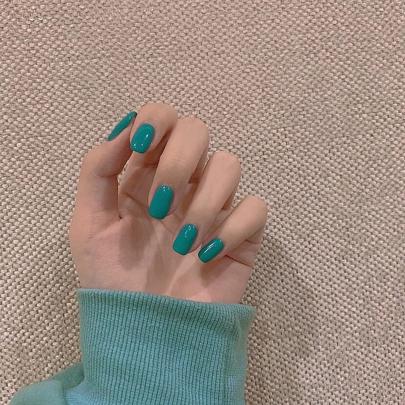 Artificial nail extensions with modern design Stornfield