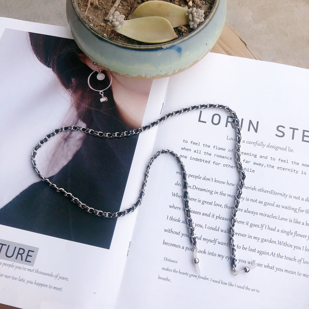 Stylish Twisted Metal Eyewear Chain Stornfield
