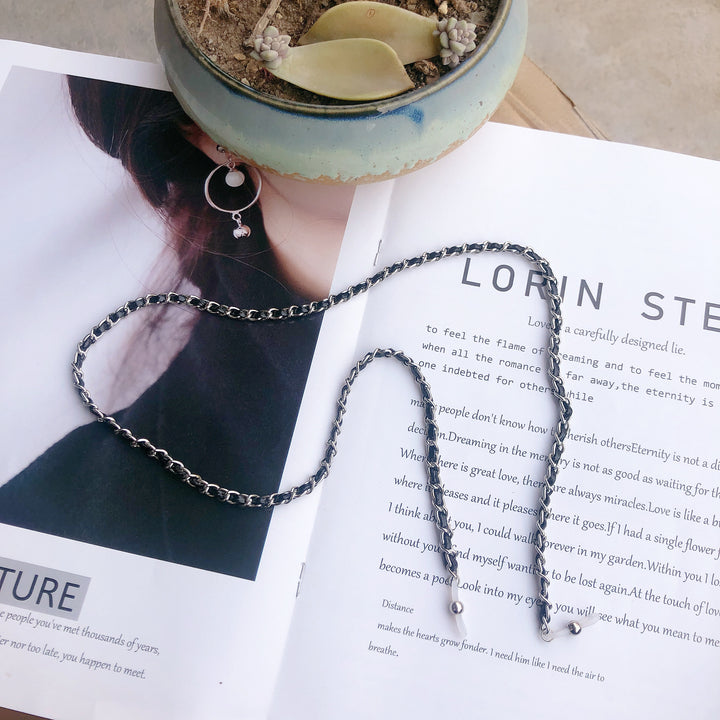 Stylish Twisted Metal Eyewear Chain Stornfield