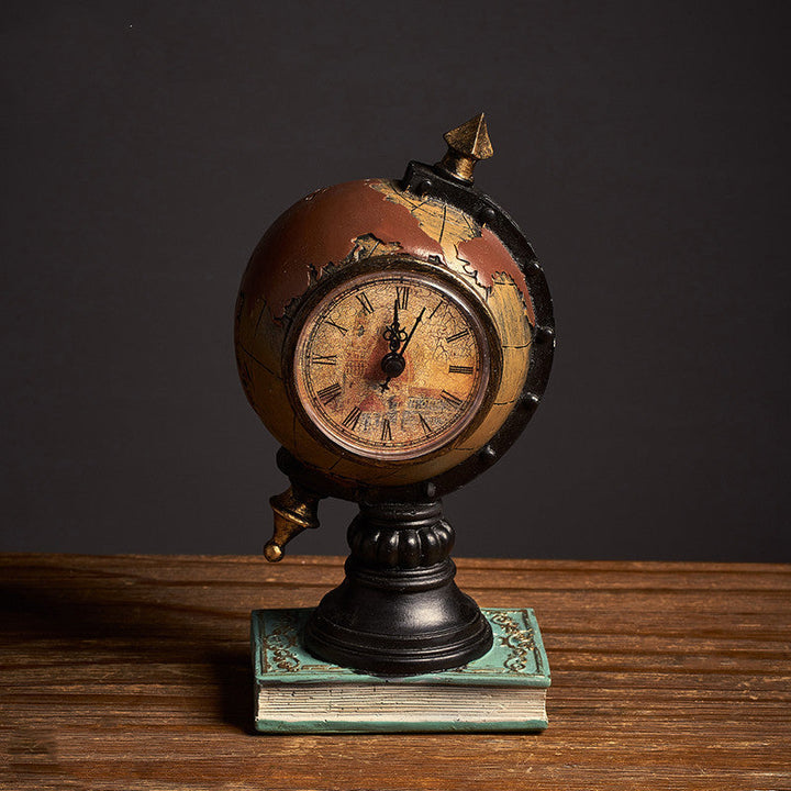Retro Globe Clock | Stornfield