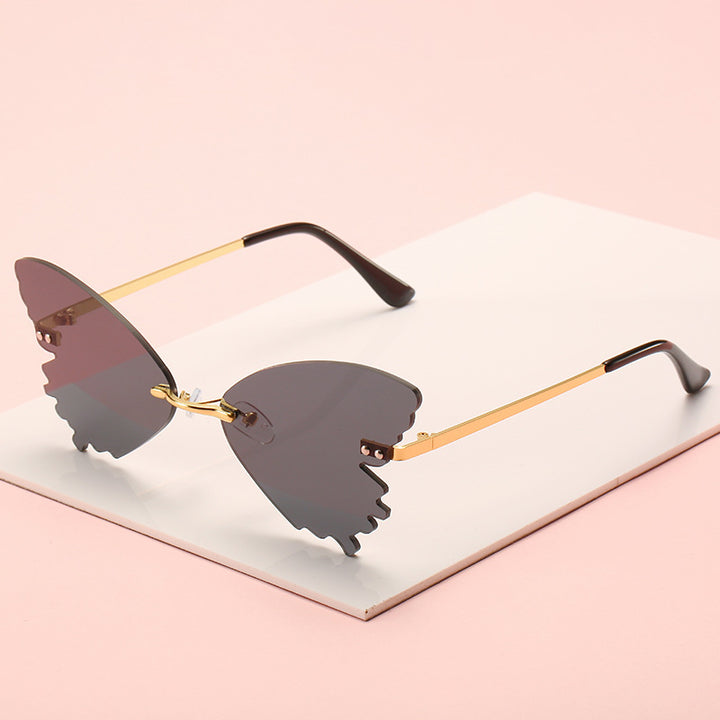 Butterfly-Shape Statement Sunglasses Stornfield