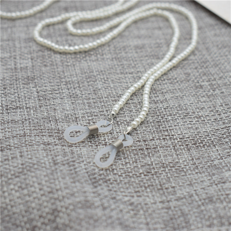 Elegant Pearl Eyewear Chain Stornfield