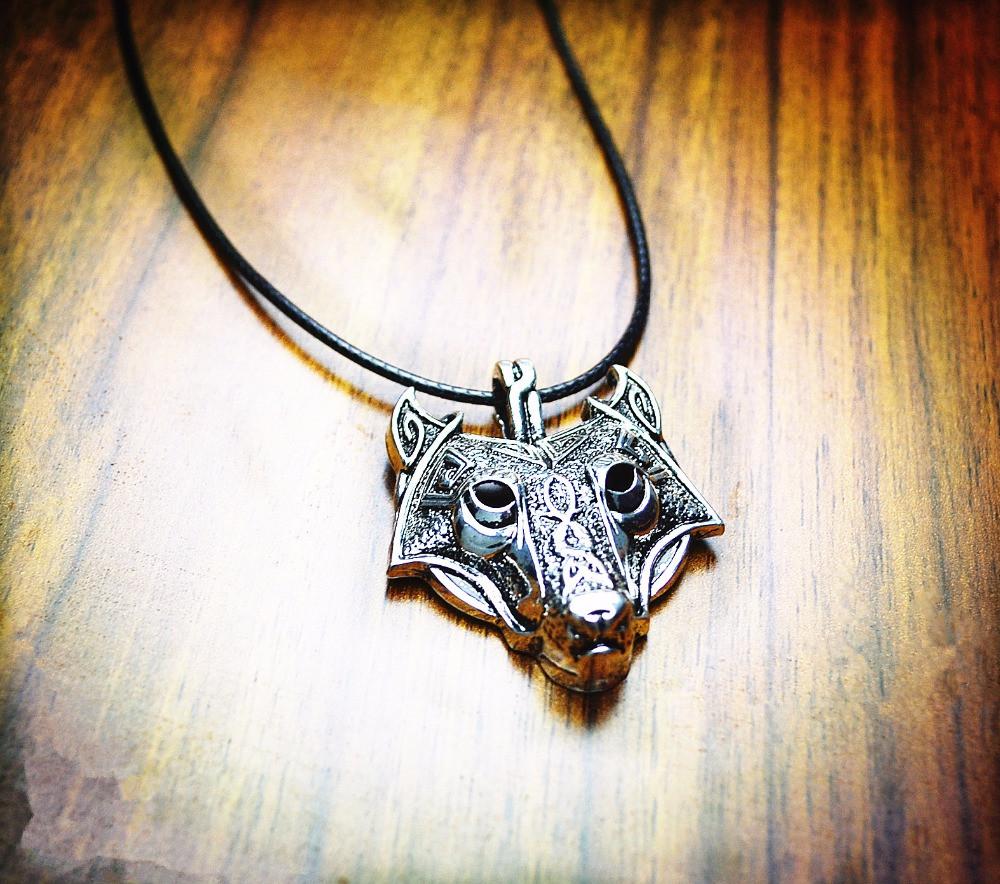 Norse Wolf Head Necklace - Free Shipping! | Stornfield