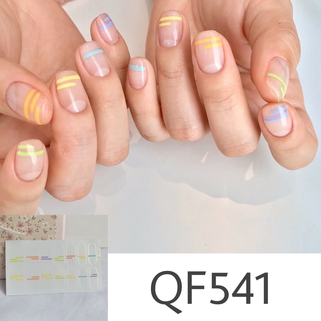 Artificial nail art with star design Stornfield
