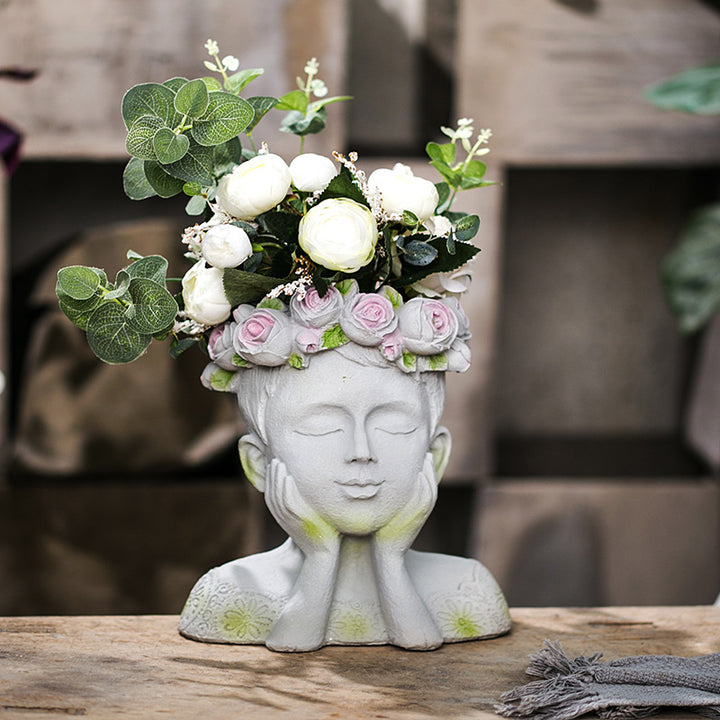 Decorative head with rosary Stornfield