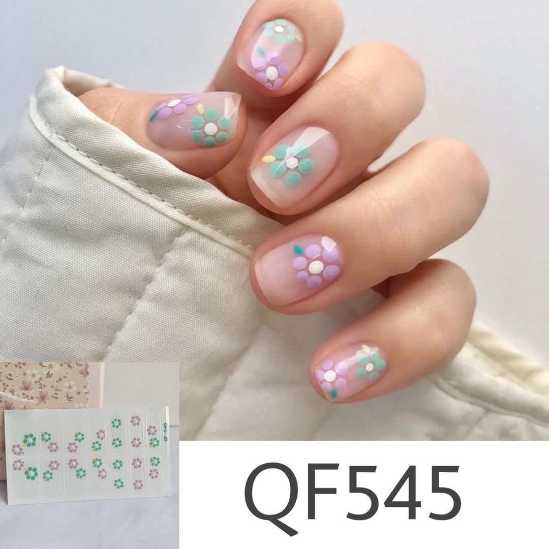 Artificial nail art with star design Stornfield