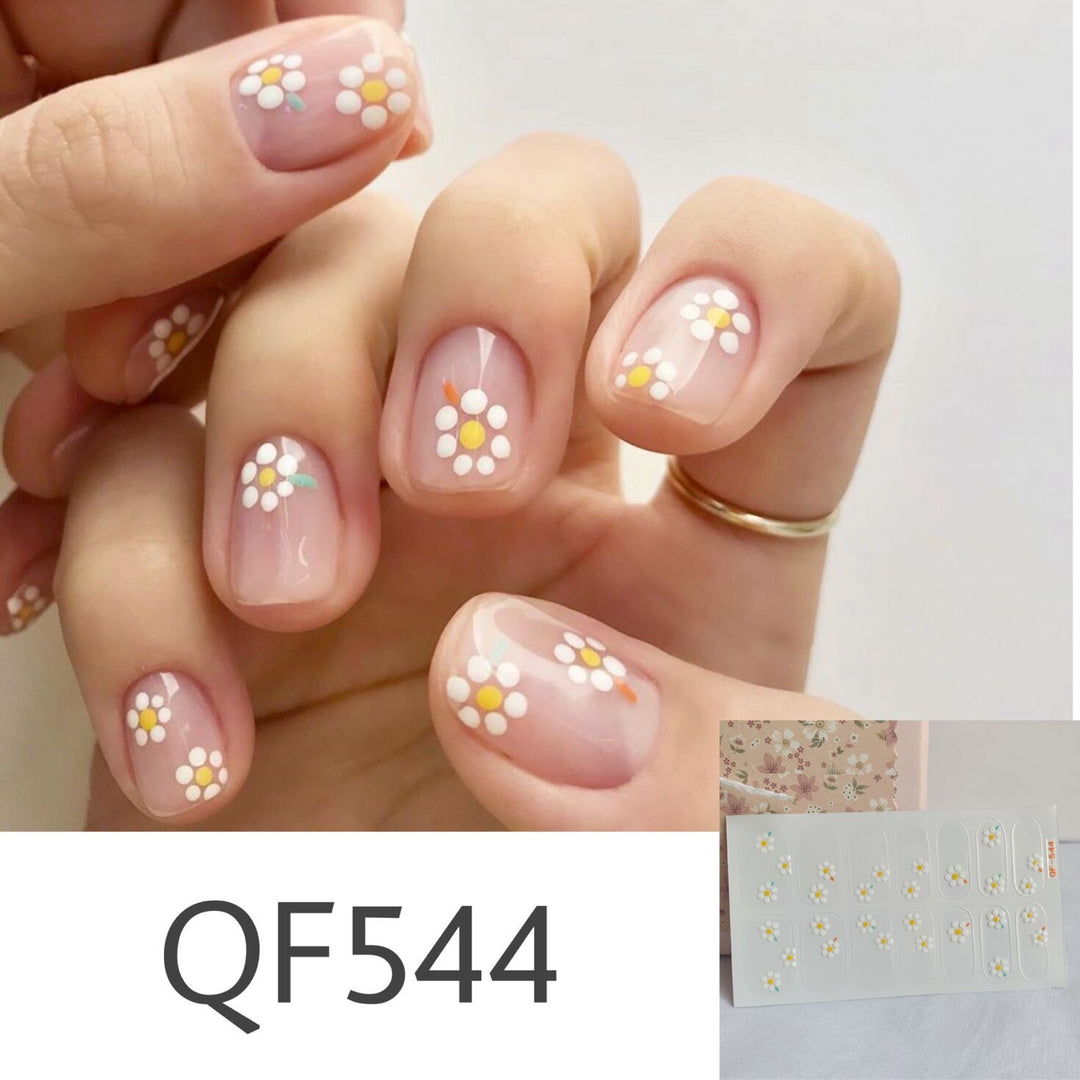 Artificial nail art with star design Stornfield