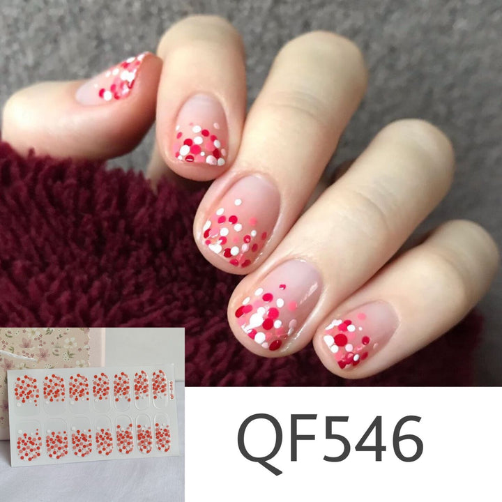 Artificial nail art with star design Stornfield