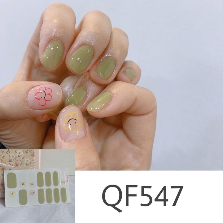 Artificial nail art with star design Stornfield