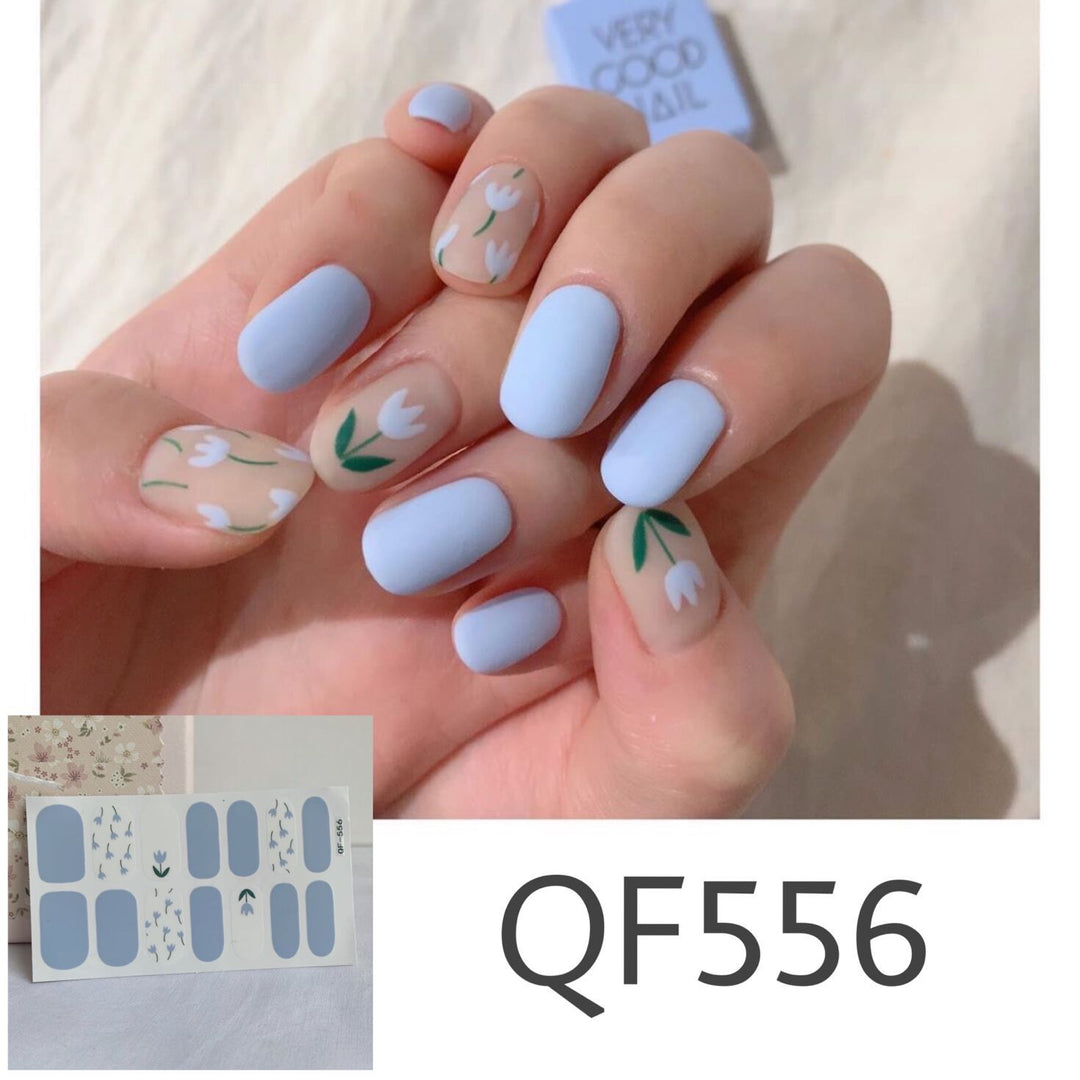 Artificial nail art with star design Stornfield