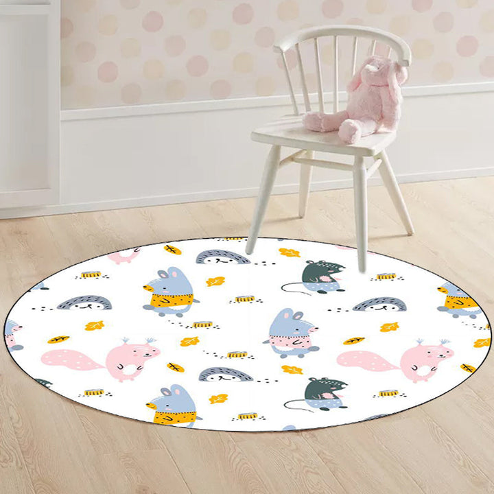Stornfield | Kids' bedroom rug in white with animal print (rabbit, hedgehog, leaf), machine-washable polyester rug, pet-friendly area rug
