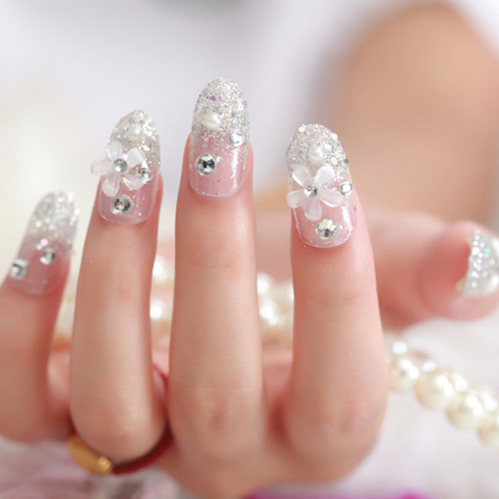 Artificial nails with delicate floral decorations Stornfield