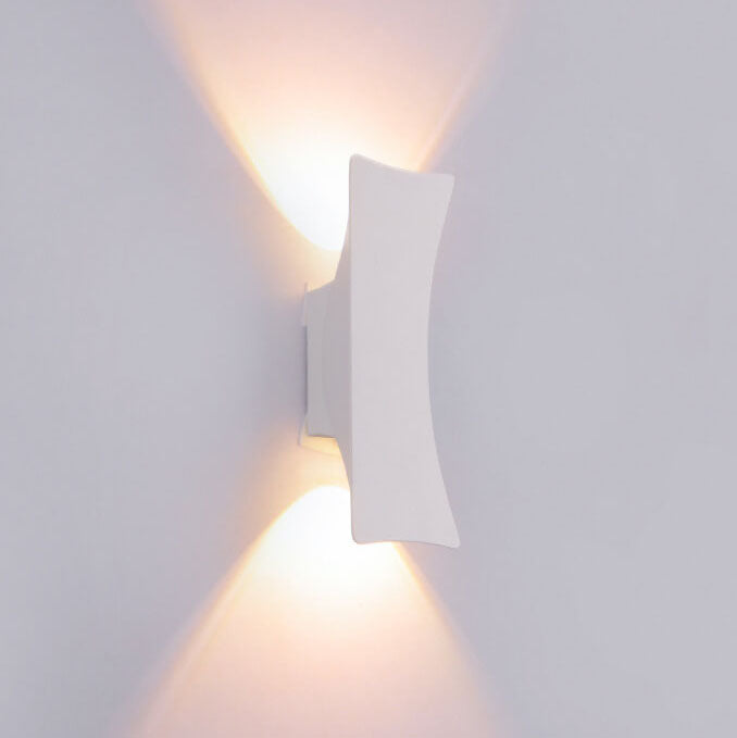 Modern Simple Rectangular Curved LED Outdoor Waterproof Wall Sconce Lamp | Stornfield