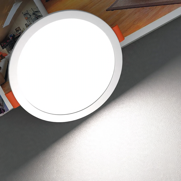 LED recessed light, ultra-flat, 6–15 W