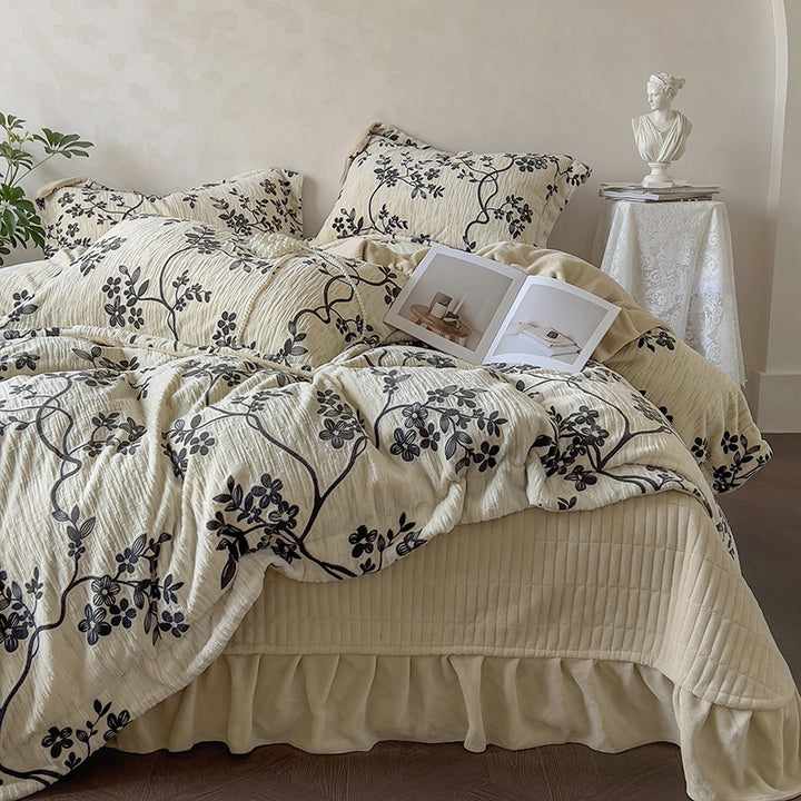 Bedding set made of milk fiber fleece with French embroidery
