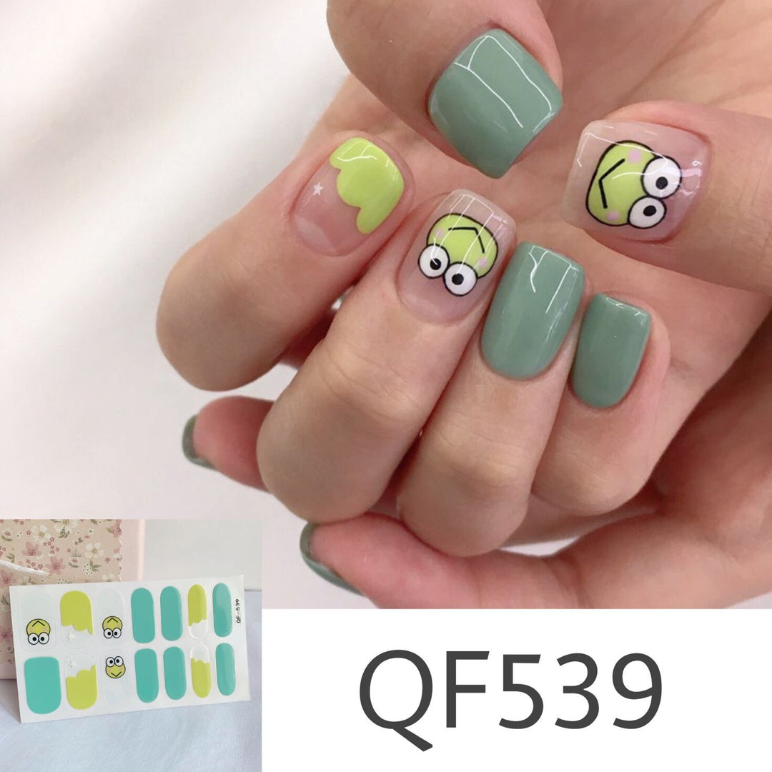 Artificial nail art with star design Stornfield