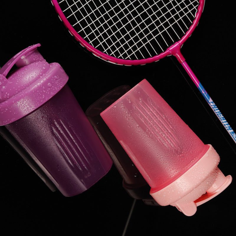 Unisex Shaker bottle with spill protection and measuring scale Stornfield