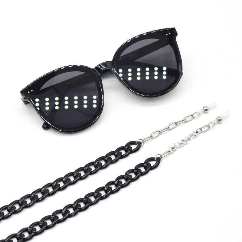 Chunky Metal Chain Eyewear Holder Stornfield