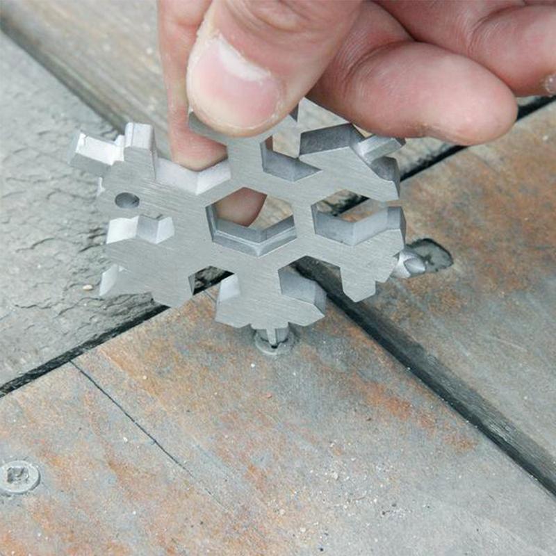 18-in-1 Snowflake Multi-tool Gift Set | Stornfield