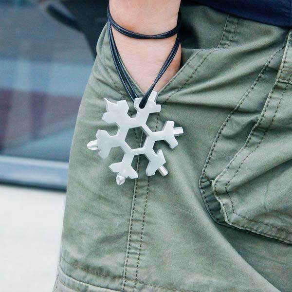 Pre-Christmas sale 18-in-1 stainless steel snowflake multi-tool | Stornfield