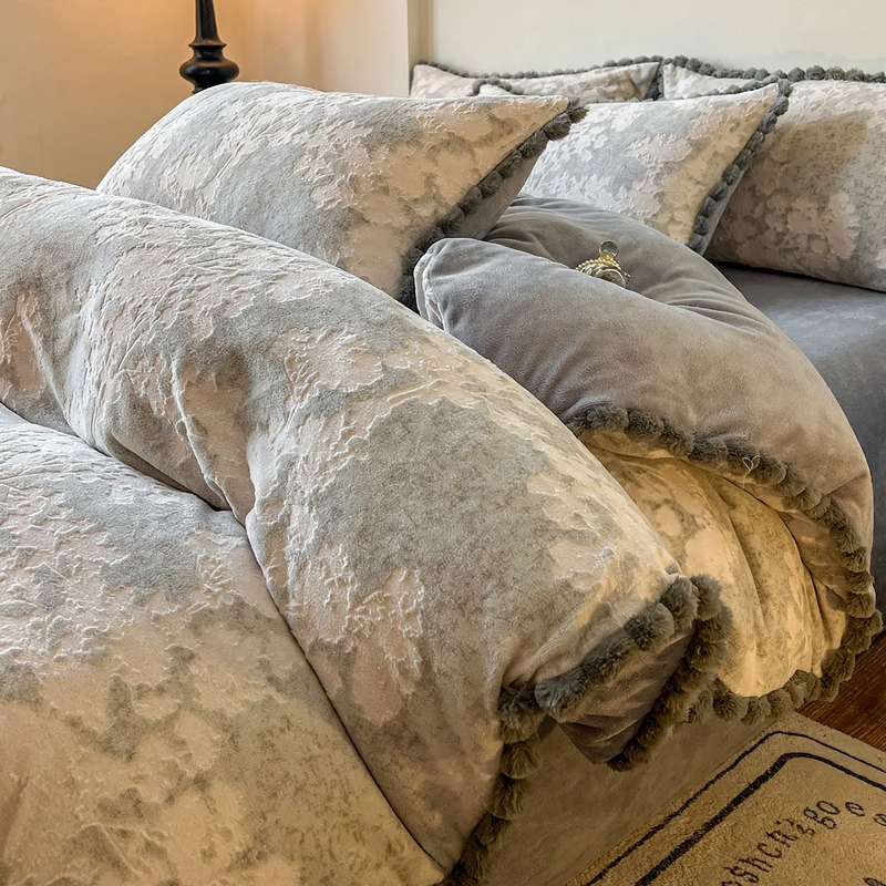Luxurious winter bedding set made of milk fiber fleece