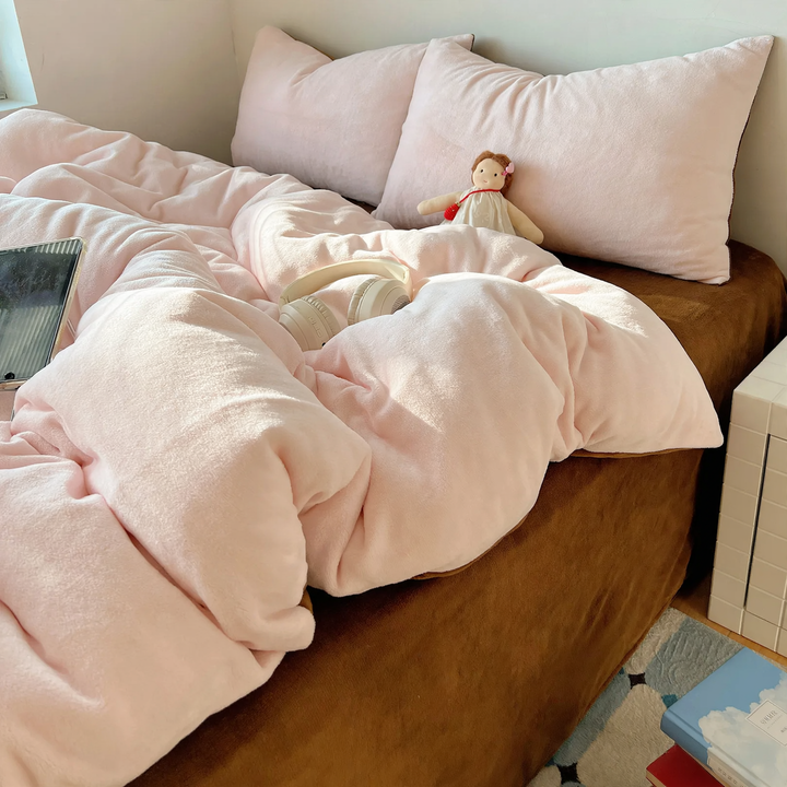 Winter bed linen set made of milk fiber fleece, double-sided