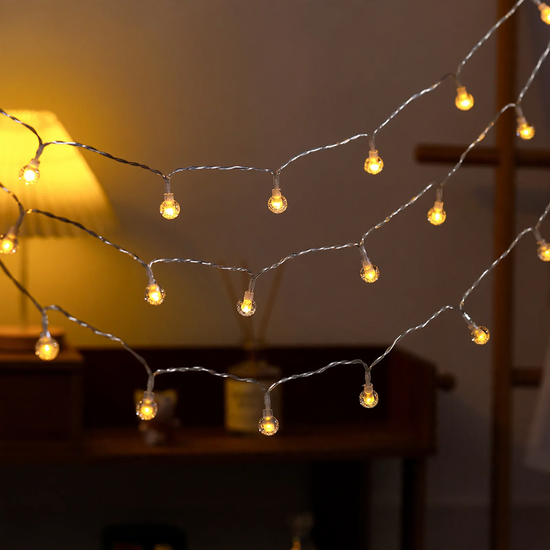 LED string lights with star and moon motifs