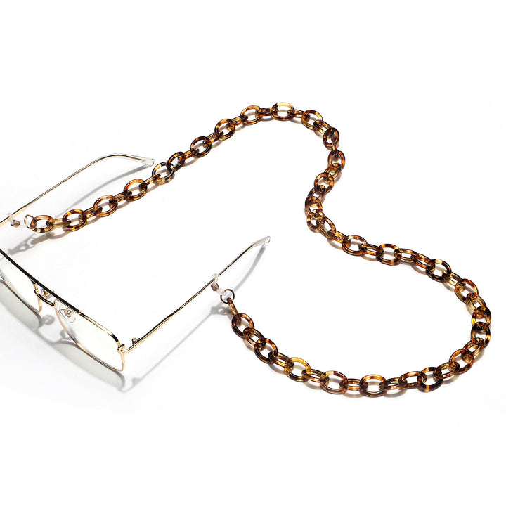 Fashion-Forward Eyewear Chain Stornfield