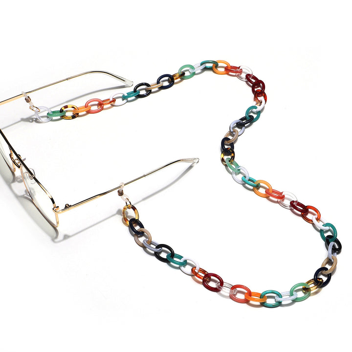 Fashion-Forward Eyewear Chain Stornfield