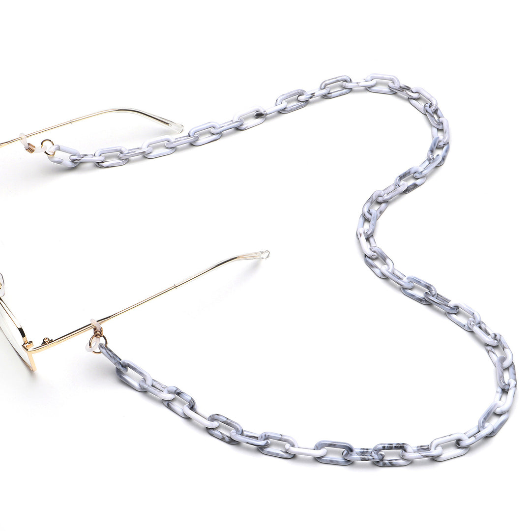 Fashion-Forward Eyewear Chain Stornfield