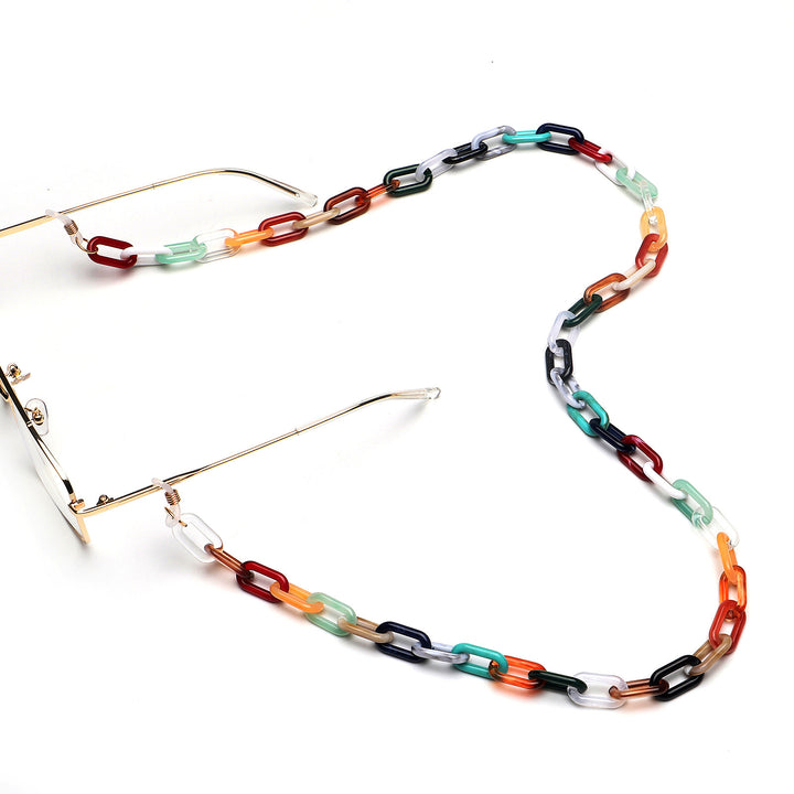 Fashion-Forward Eyewear Chain Stornfield