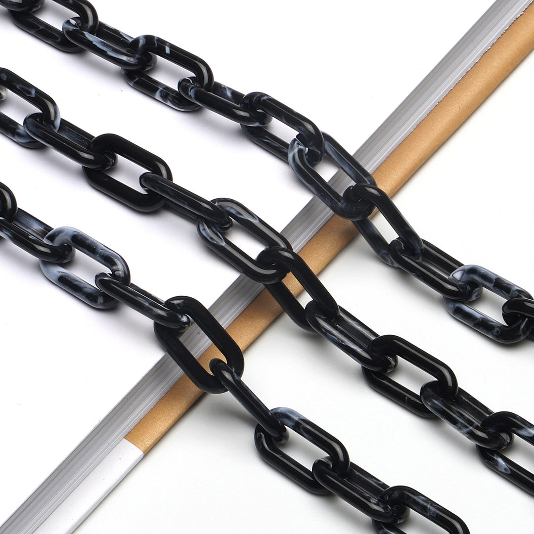 Fashion-Forward Eyewear Chain Stornfield