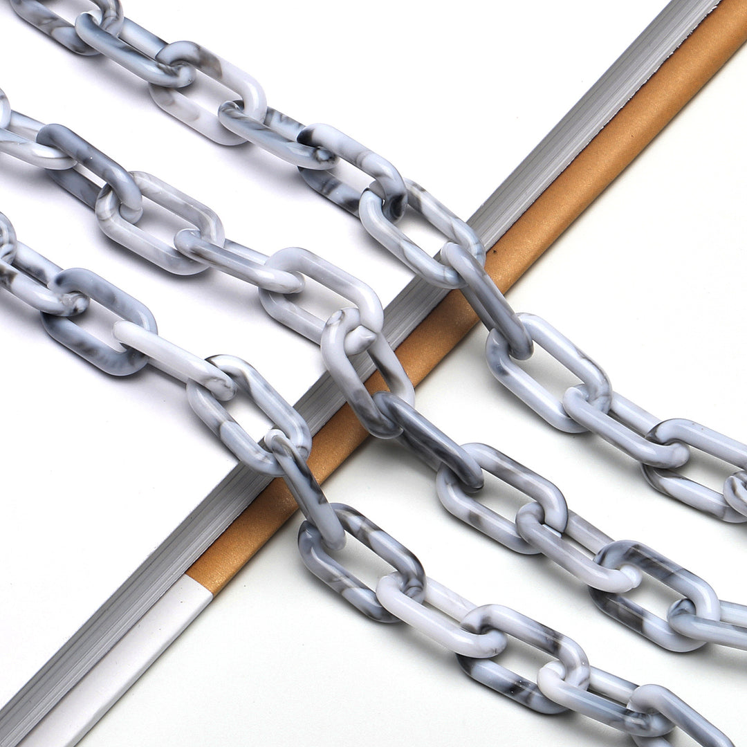 Fashion-Forward Eyewear Chain Stornfield
